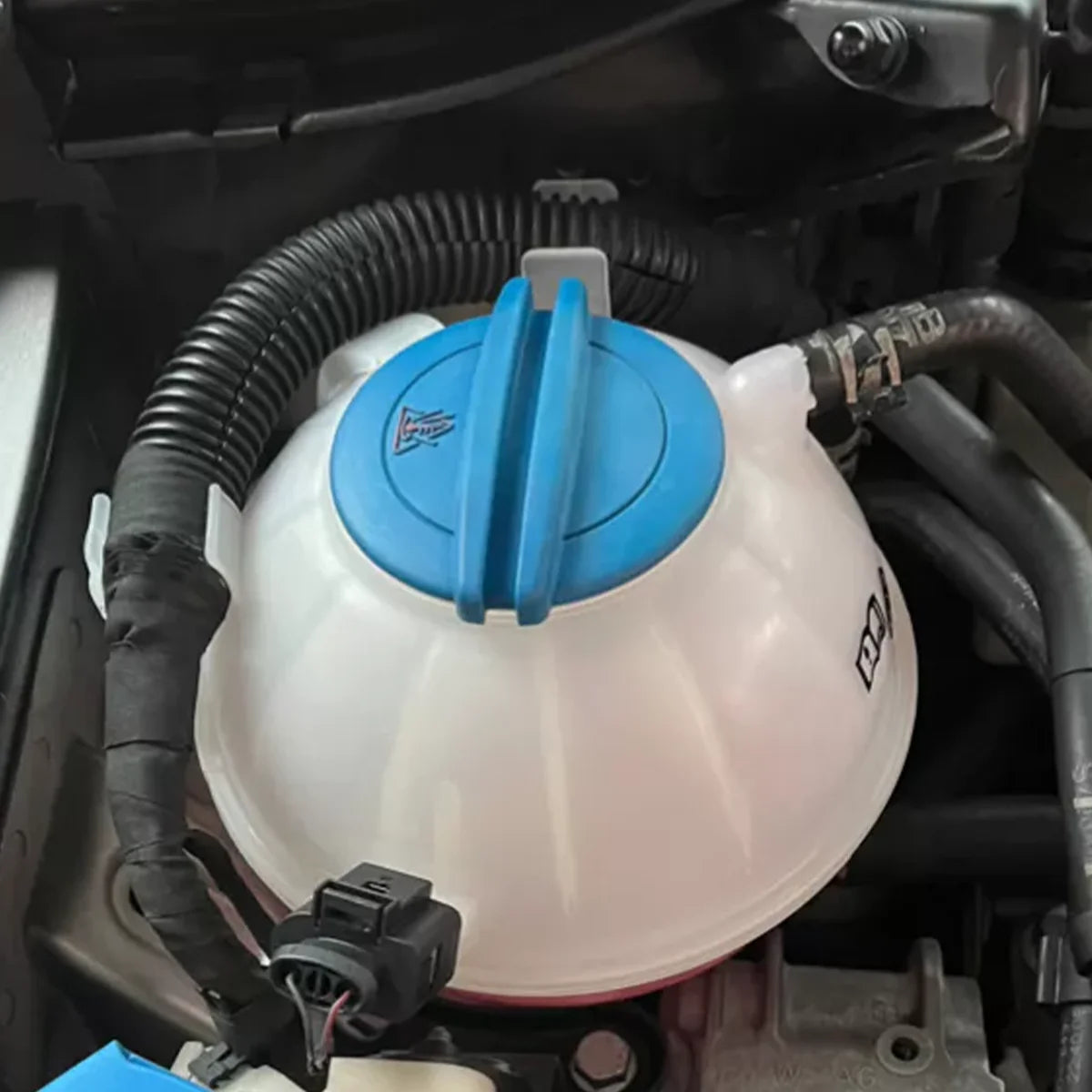 1K0121407A Car Engine Radiator Coolant Reservoir Expansion Tank for VW Golf MK6 Jetta Tiguan for Audi for Seat for Skoda